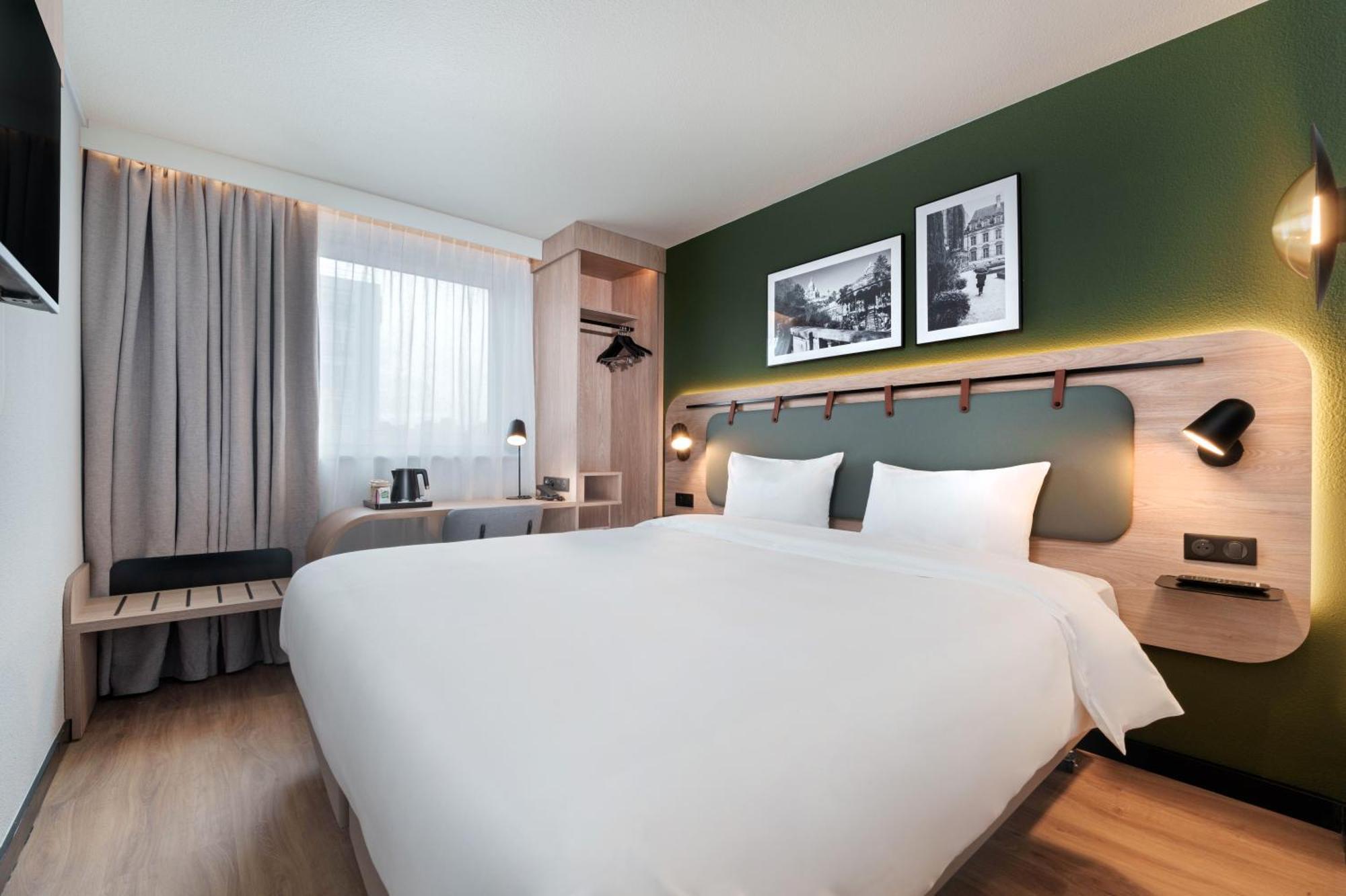 Hotel Campanile Argenteuil Exteriér fotografie